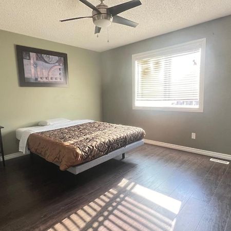 Monthly Accommodation Edmonton Londondery, Pilot Sound, Mcconachie Area מראה חיצוני תמונה